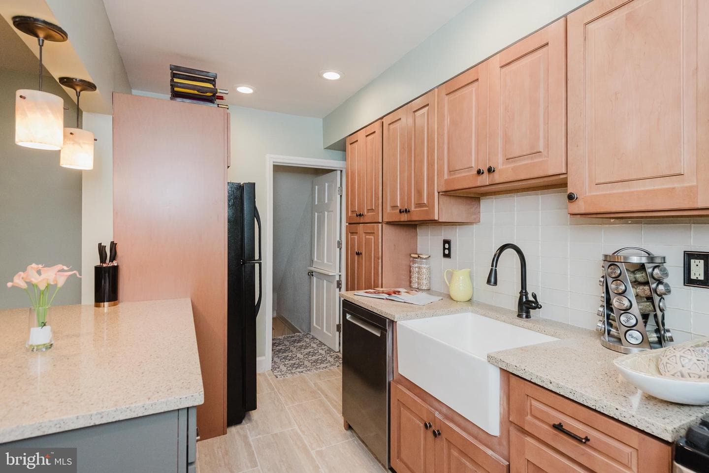 570 47th Street photo 13