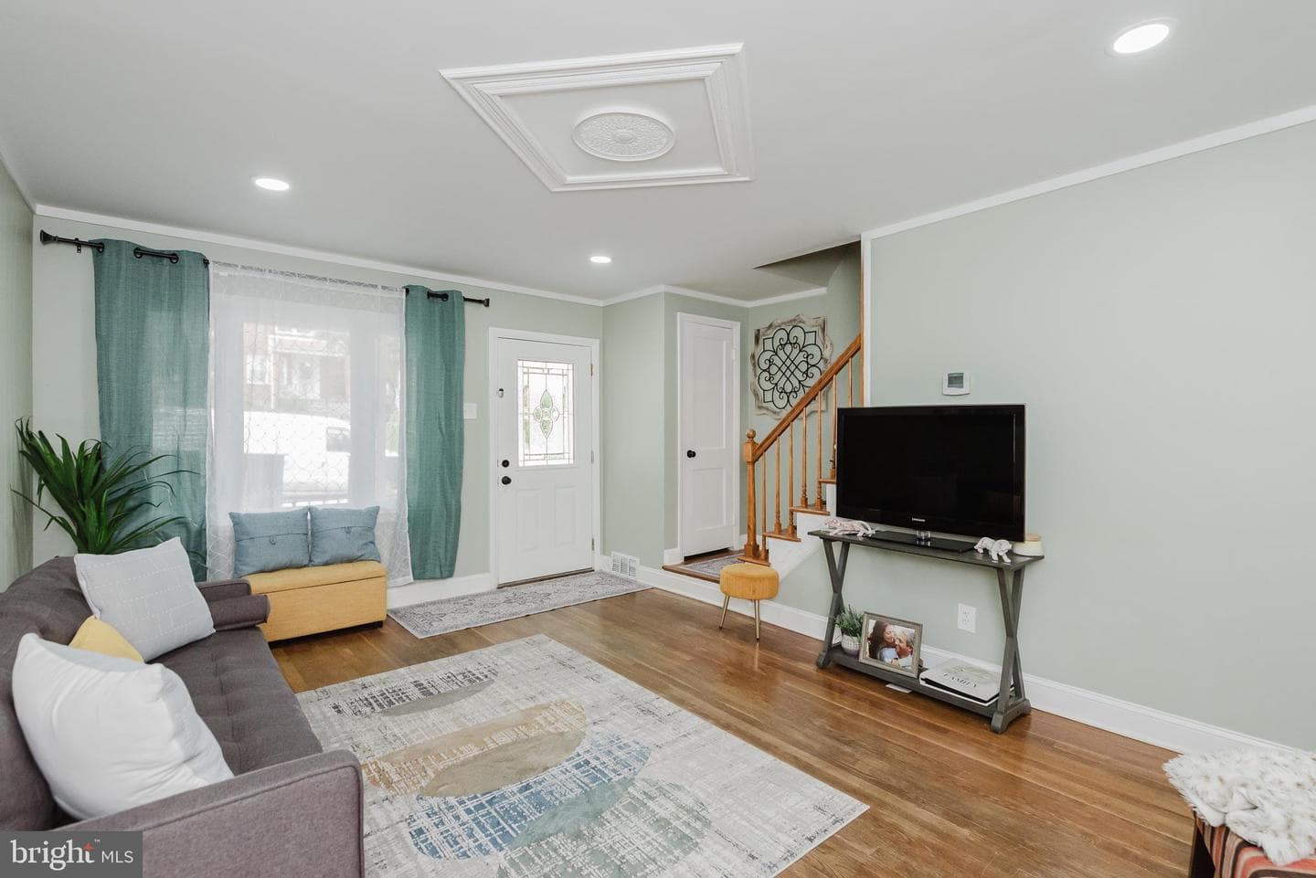570 47th Street photo 7