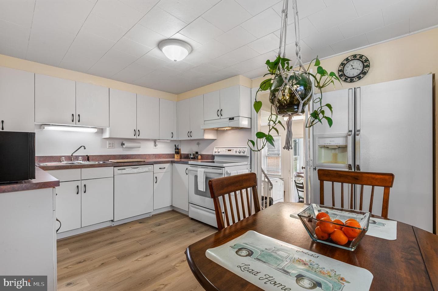 111 Compass Road photo 15