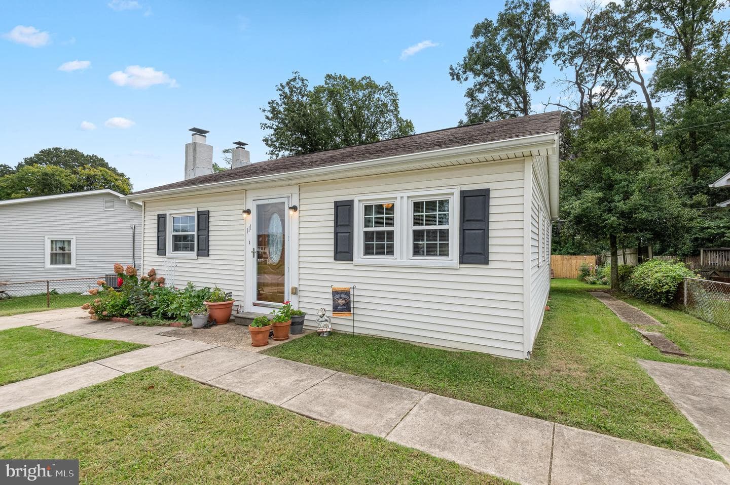 111 Compass Road photo 4