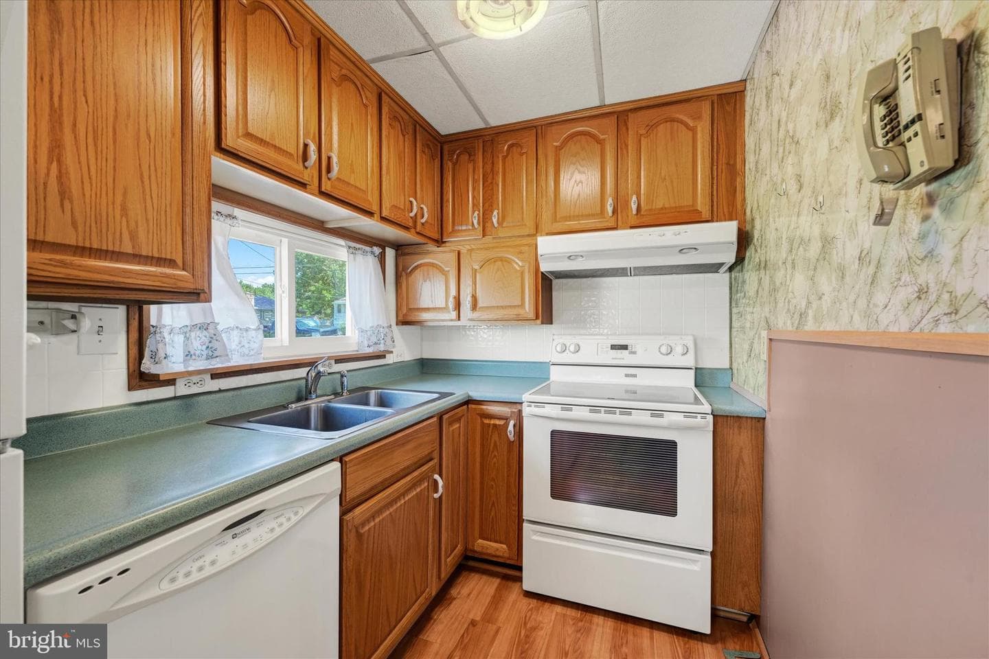 7848 Oakdale Avenue photo 14