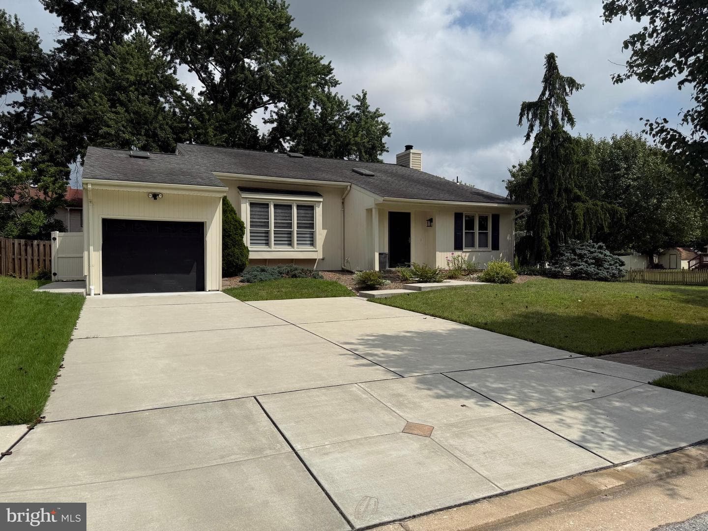 9101 Transoms Road photo 3