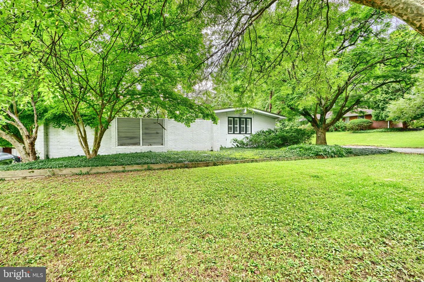 7925 Winterset Avenue photo 94