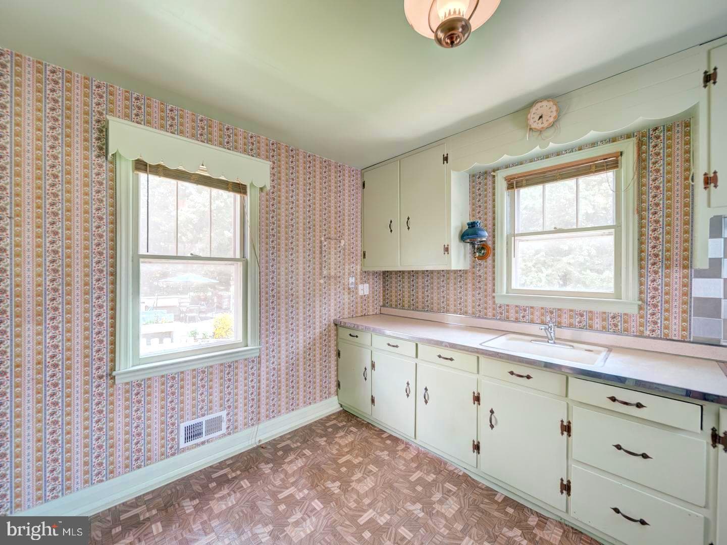 6505 Beechwood Road photo 15