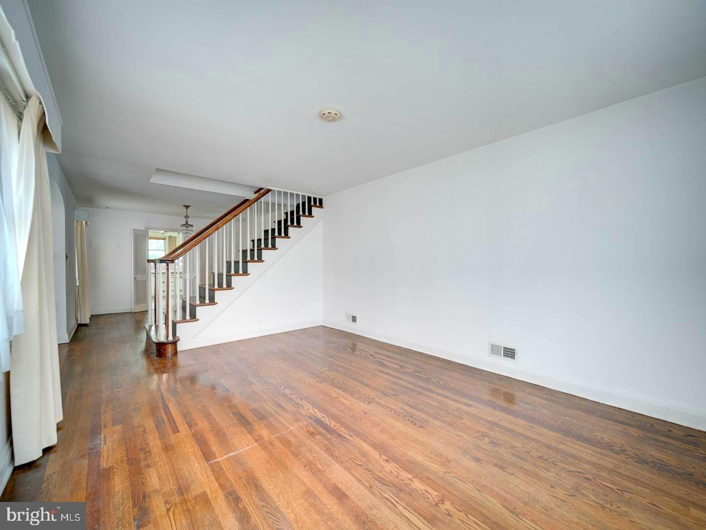 6505 Beechwood Road photo 8