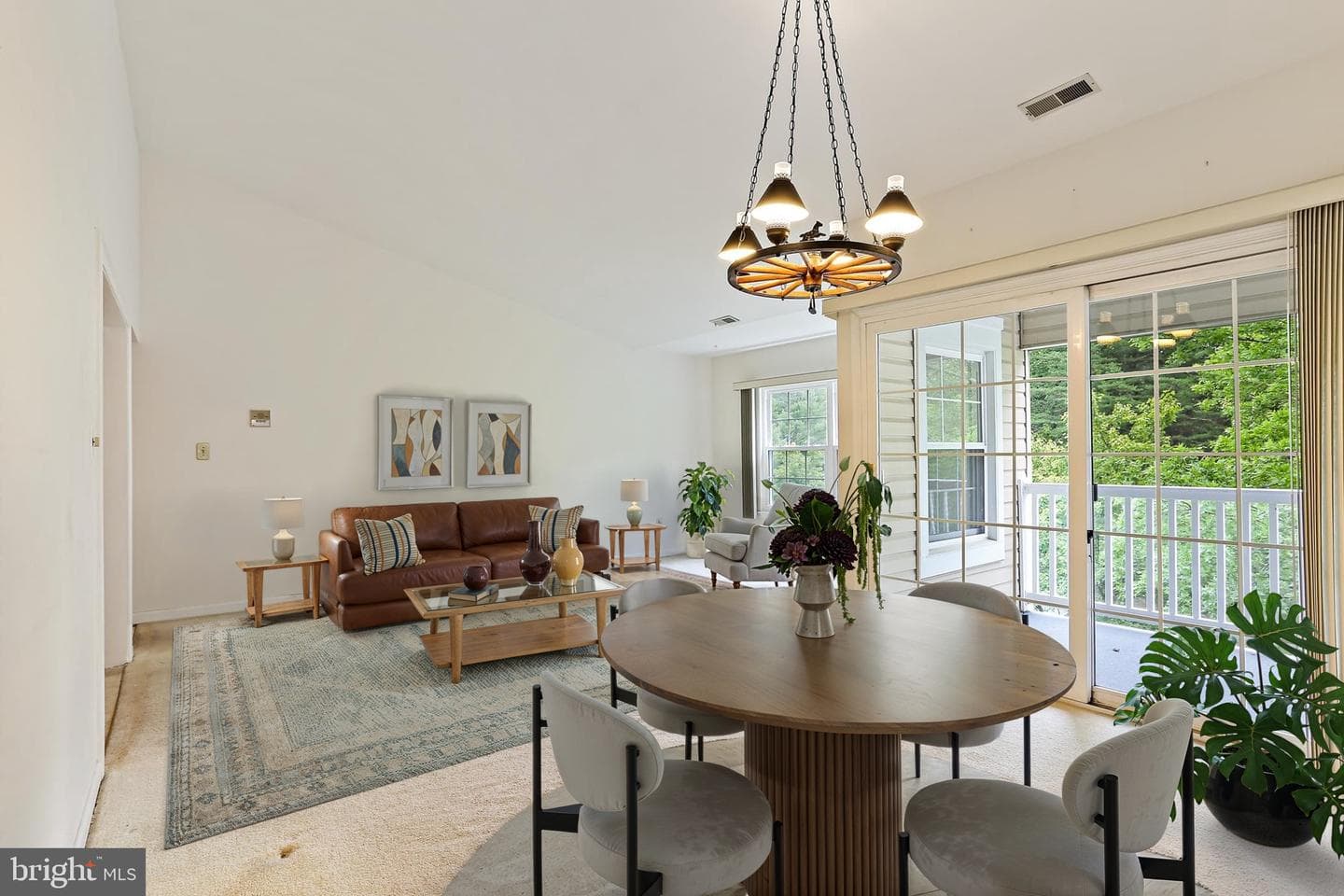 1 Ginford Place #303 photo 2