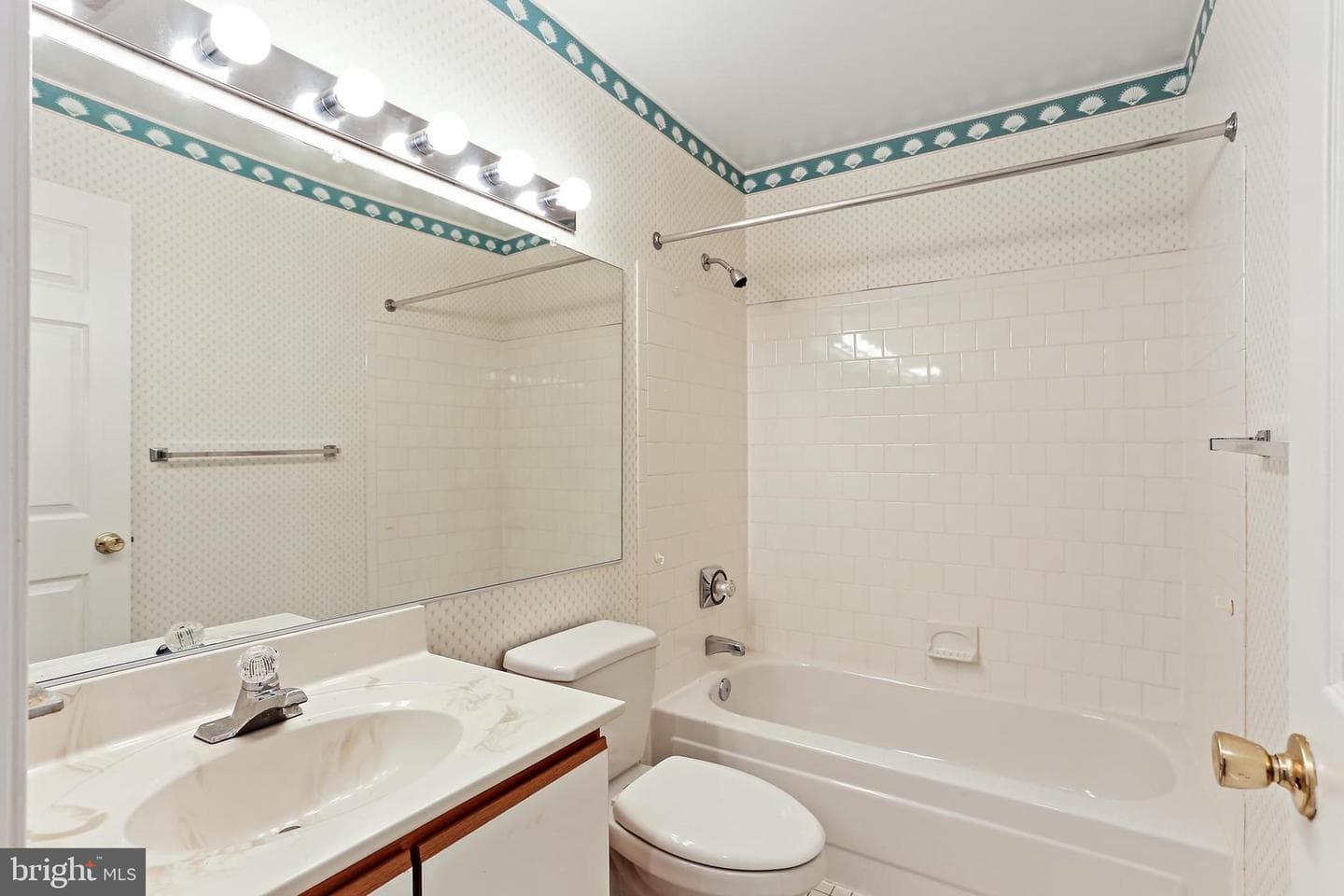1 Ginford Place #303 photo 26