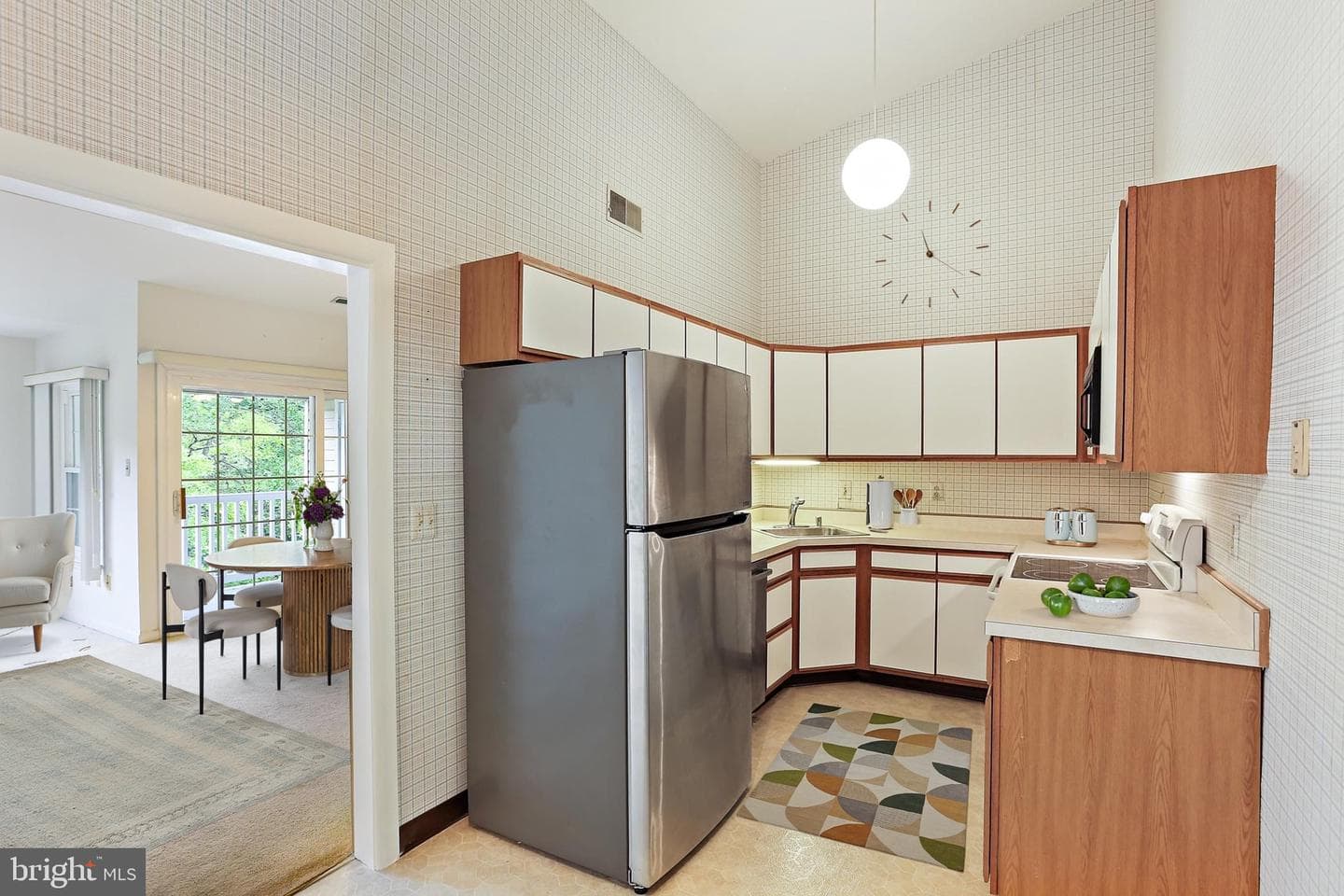 1 Ginford Place #303 photo 3