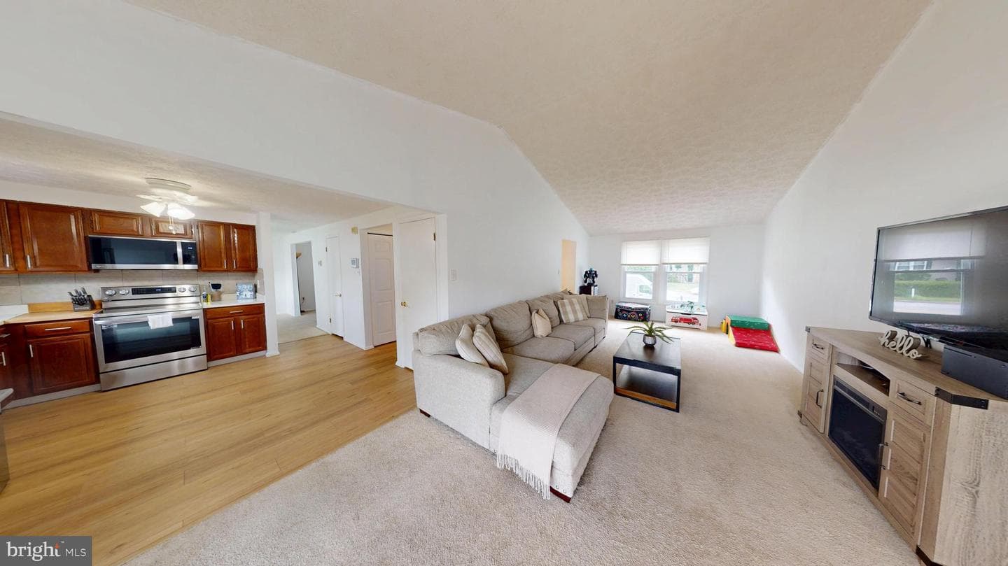 9622 Winands Road photo 10