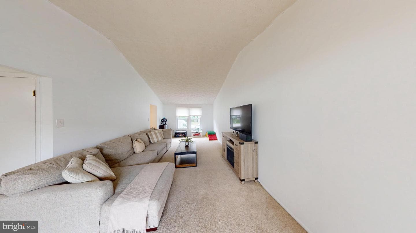 9622 Winands Road photo 11
