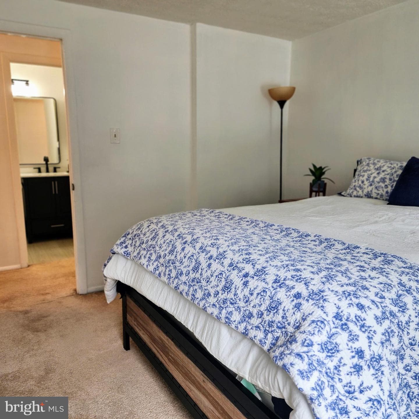 9622 Winands Road photo 19