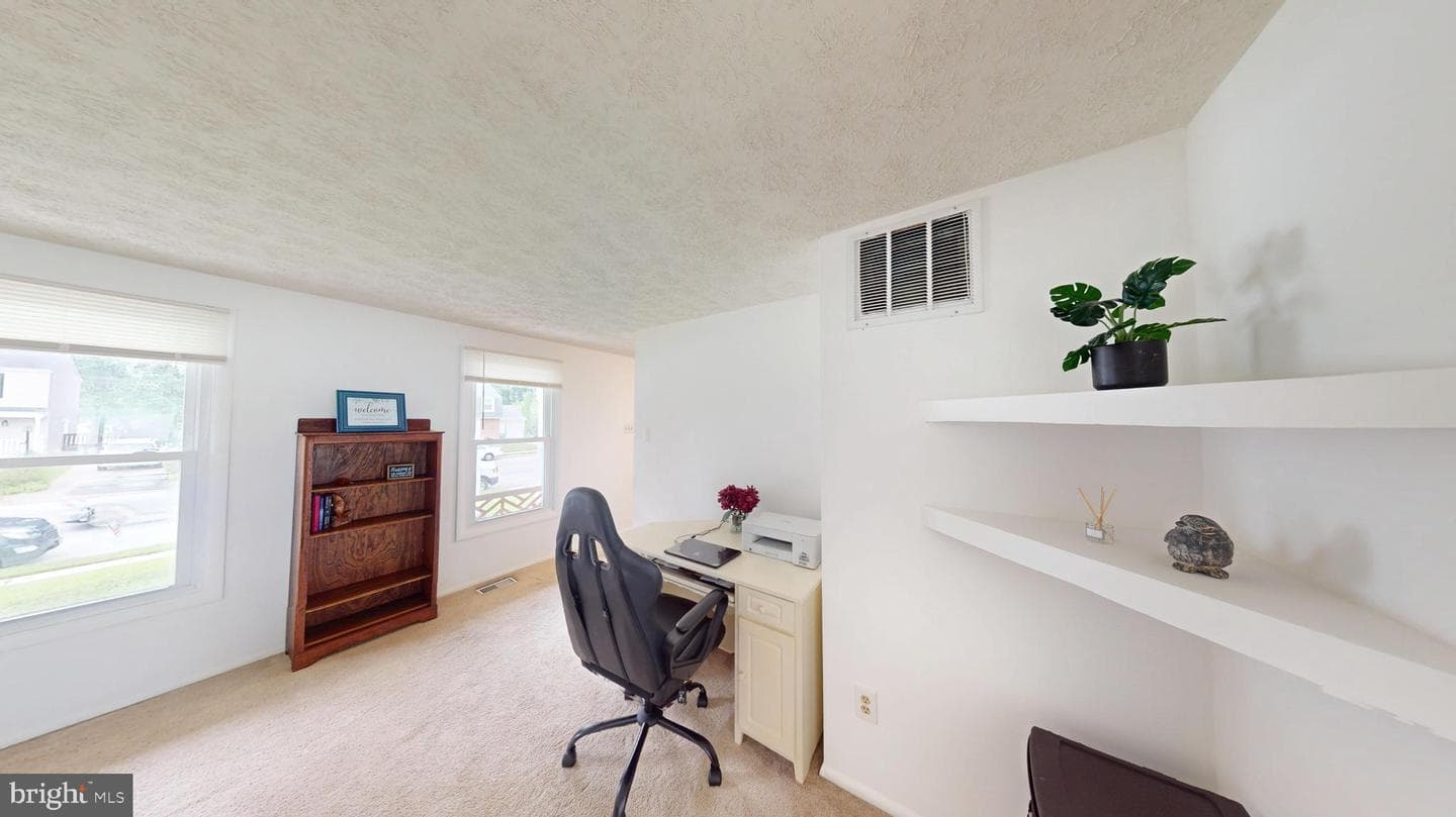9622 Winands Road photo 8
