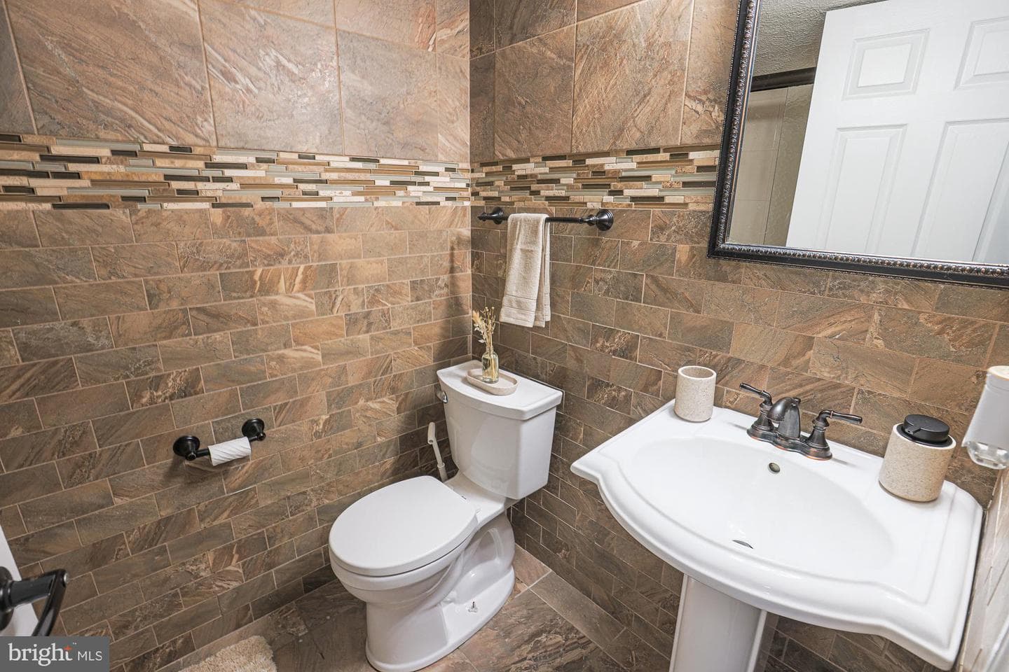 1301 Greenbriar Circle #7-1301 photo 16
