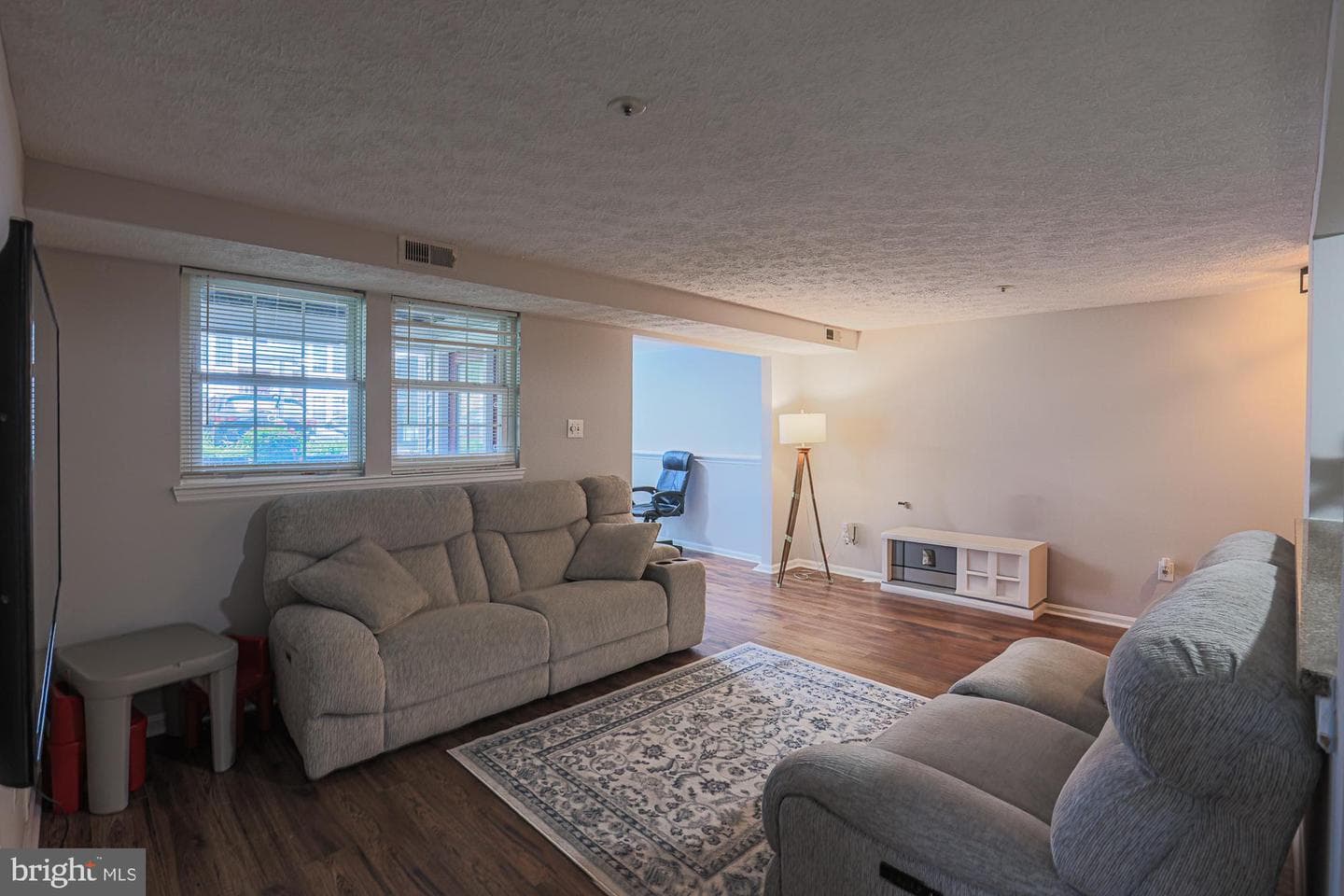 1301 Greenbriar Circle #7-1301 photo 6