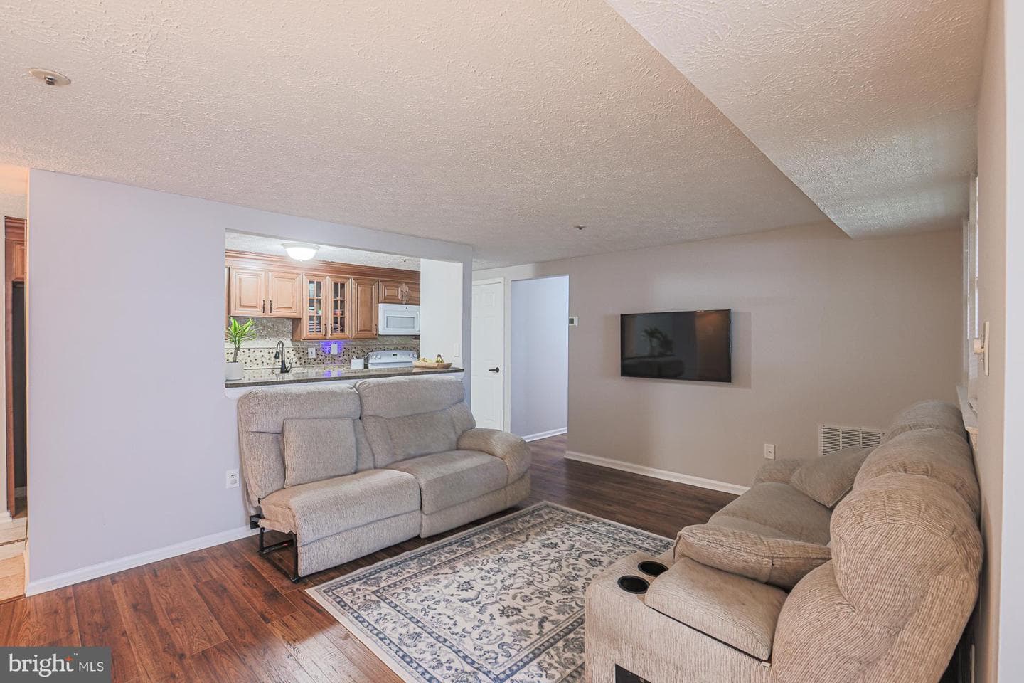 1301 Greenbriar Circle #7-1301 photo 7