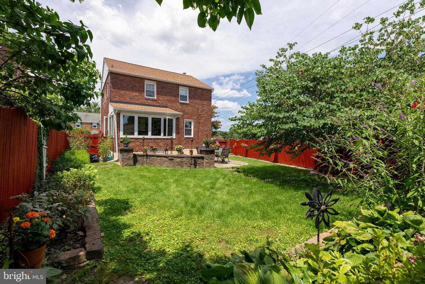 7915 Tilmont Avenue photo 32