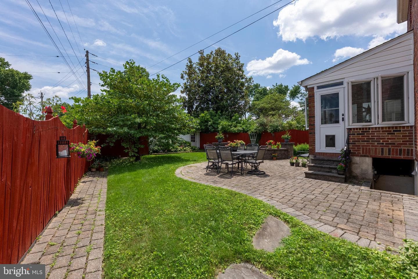 7915 Tilmont Avenue photo 36