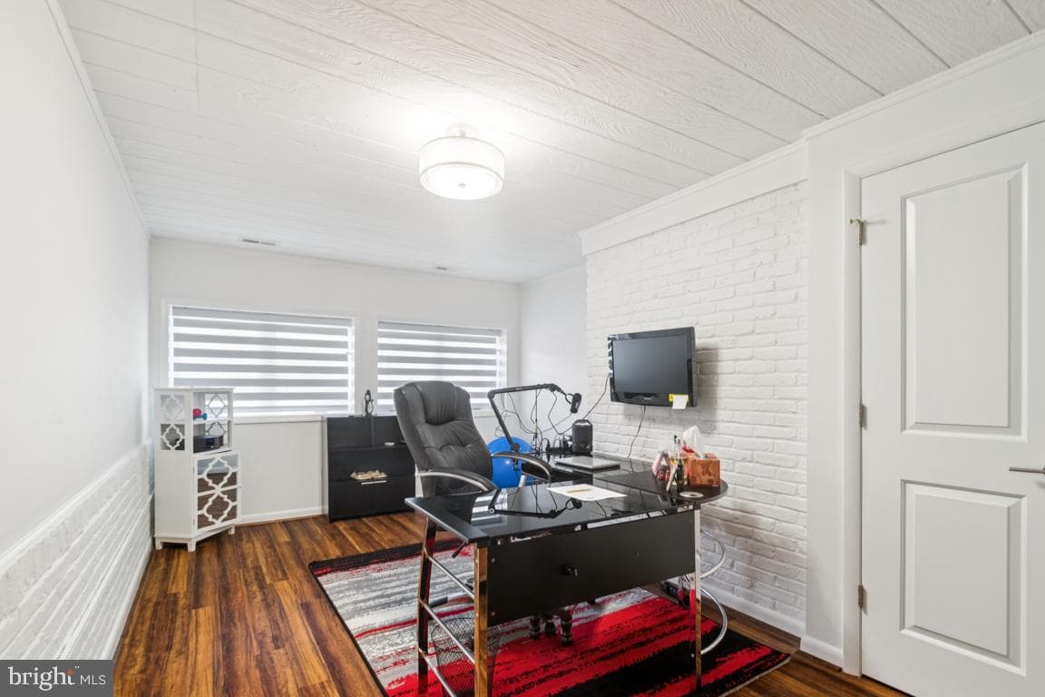 3703 Laburman Drive photo 9