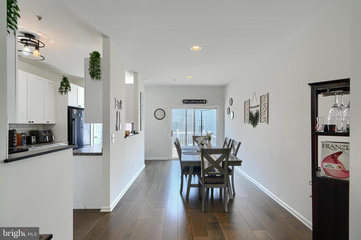 687 Seawave photo 20