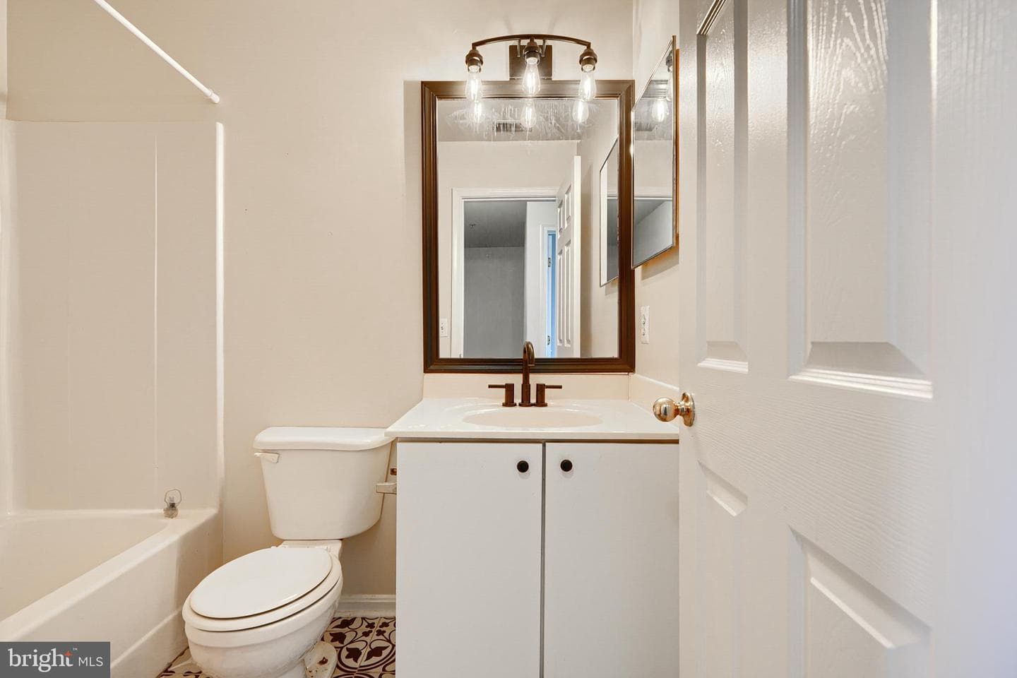 687 Seawave photo 44