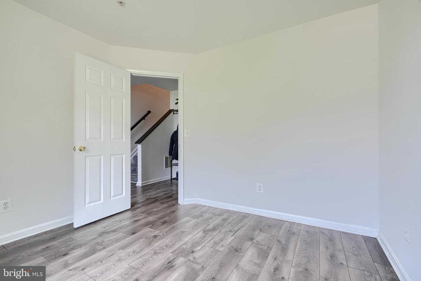 687 Seawave photo 7