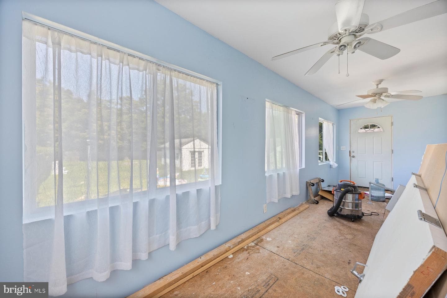 315 Riverside Drive photo 17