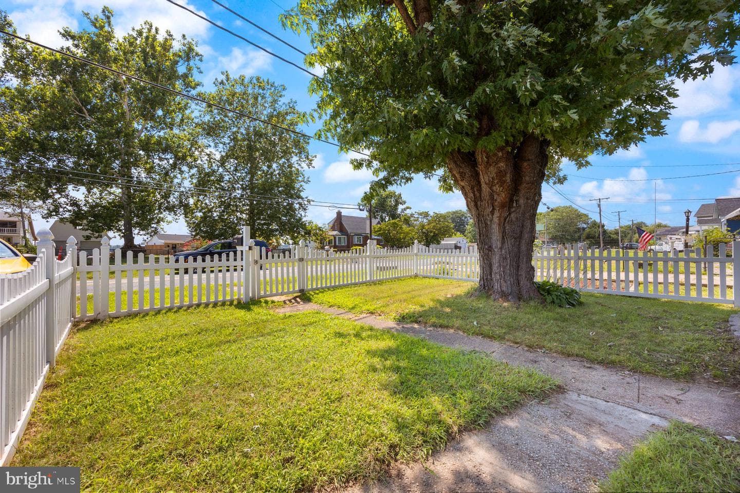 315 Riverside Drive photo 2