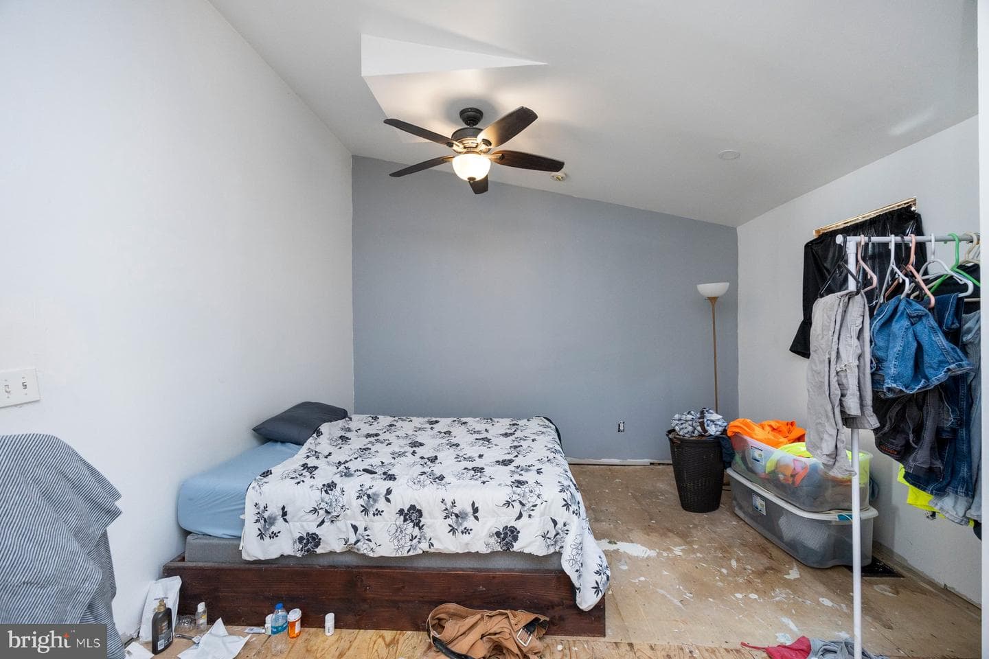 315 Riverside Drive photo 25