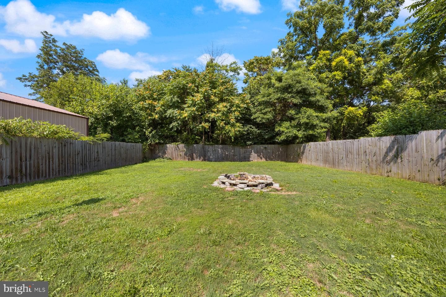 315 Riverside Drive photo 32