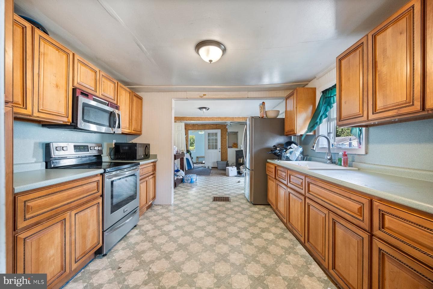315 Riverside Drive photo 8