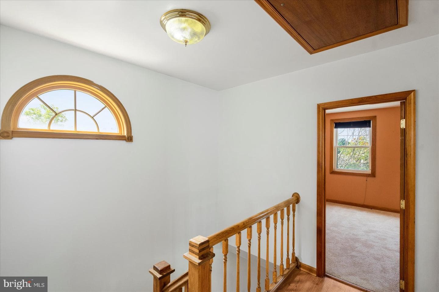 24 Henry Avenue photo 17