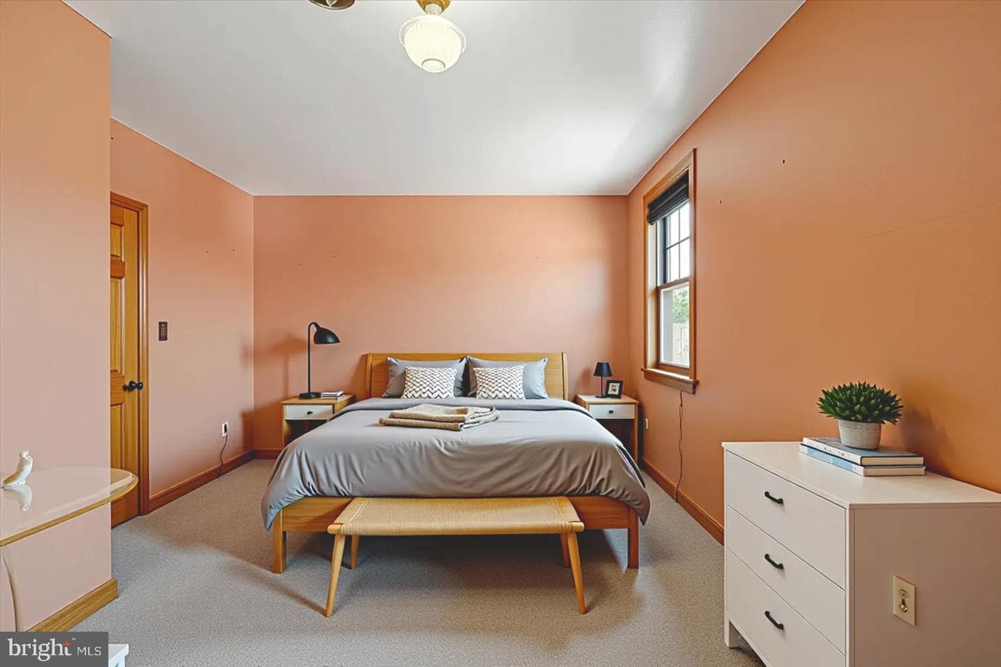 24 Henry Avenue photo 24