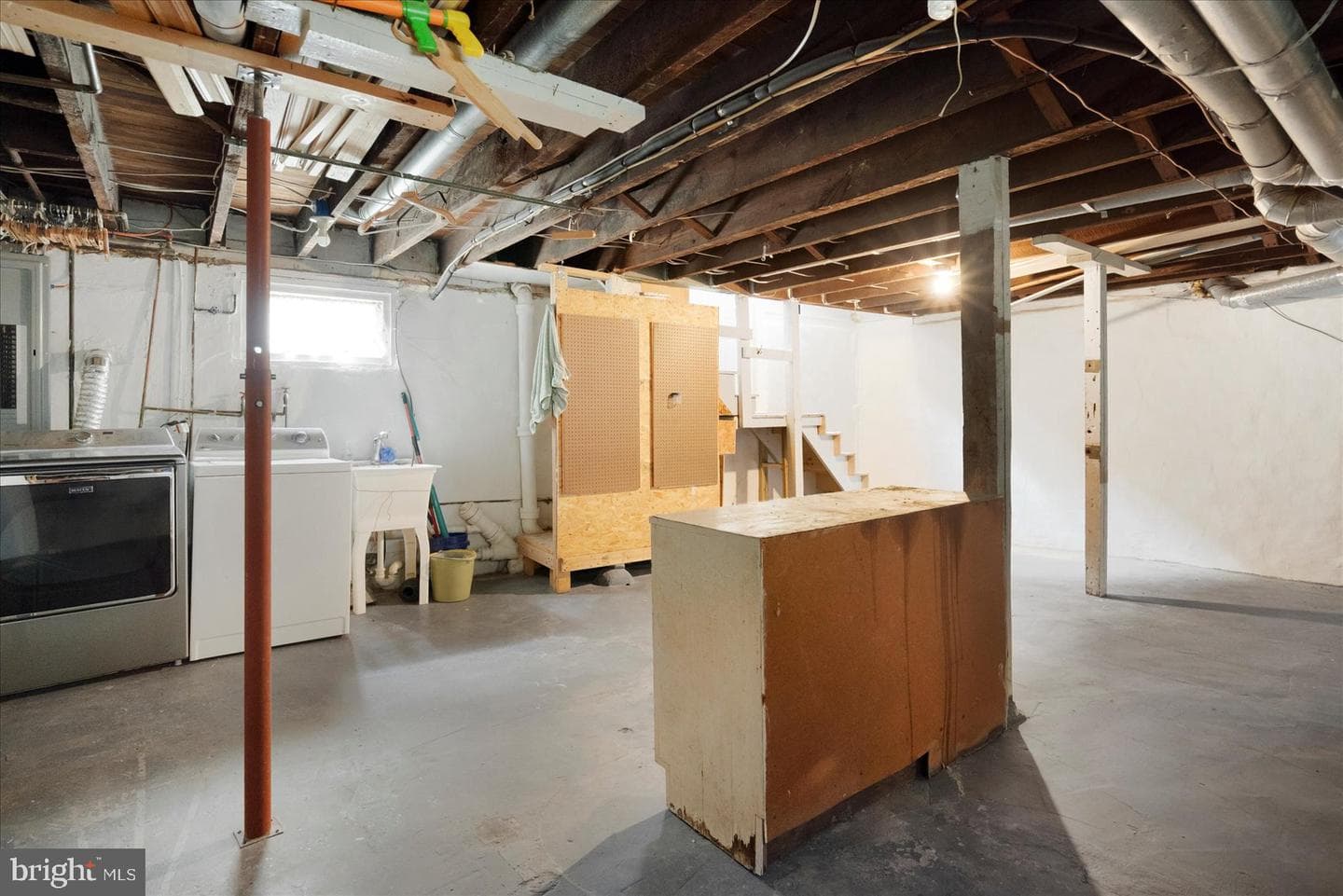 24 Henry Avenue photo 30
