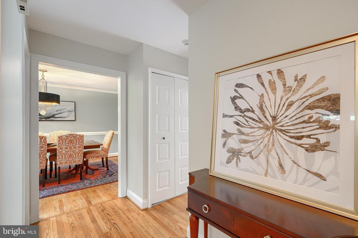 1112 W Joppa Road photo 3