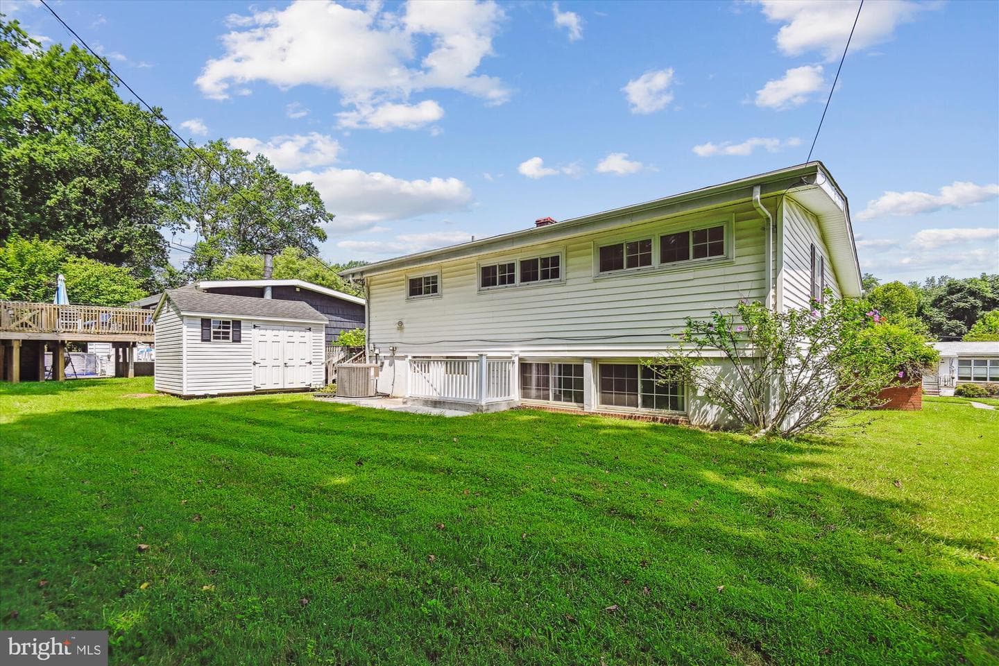 2907 Lightfoot Drive photo 2