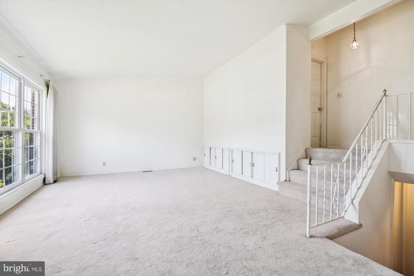 2907 Lightfoot Drive photo 3