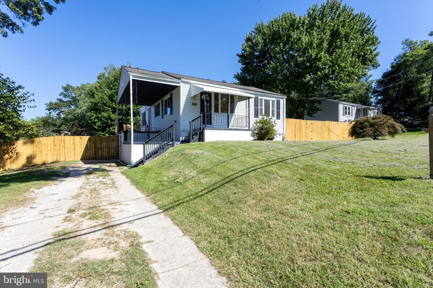 8102 Sumter Avenue photo 1