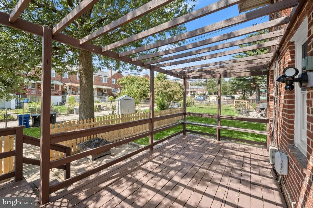 340 Stratford Road photo 36