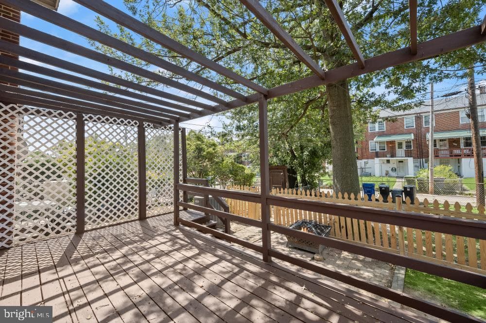 340 Stratford Road photo 37