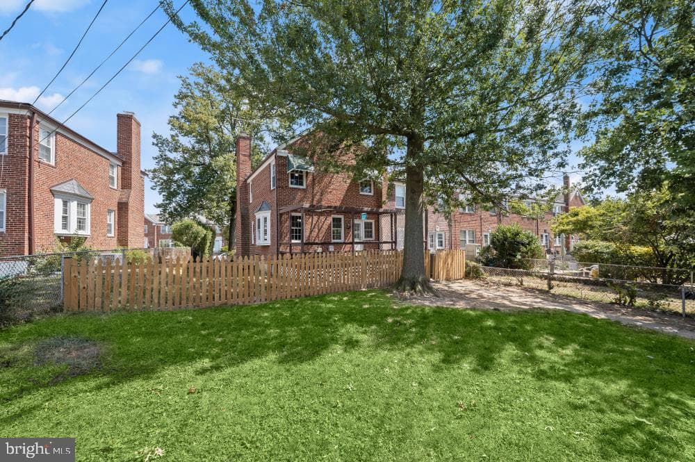 340 Stratford Road photo 39