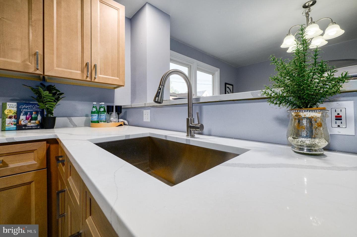 3042 Moreland Avenue photo 17