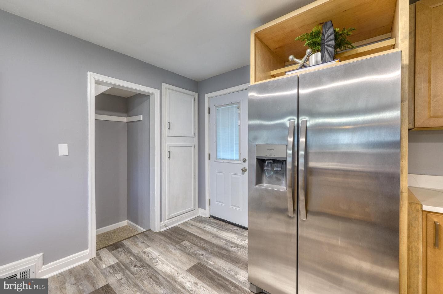 3042 Moreland Avenue photo 19
