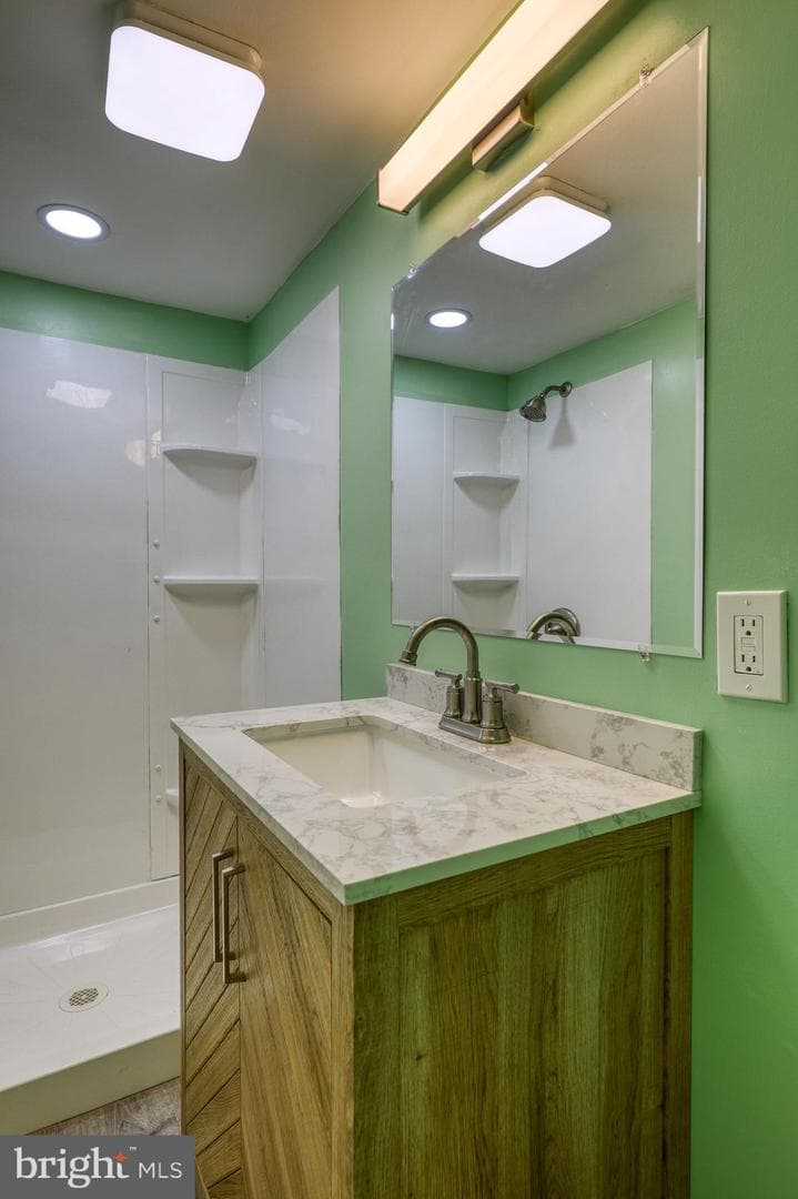 3042 Moreland Avenue photo 38