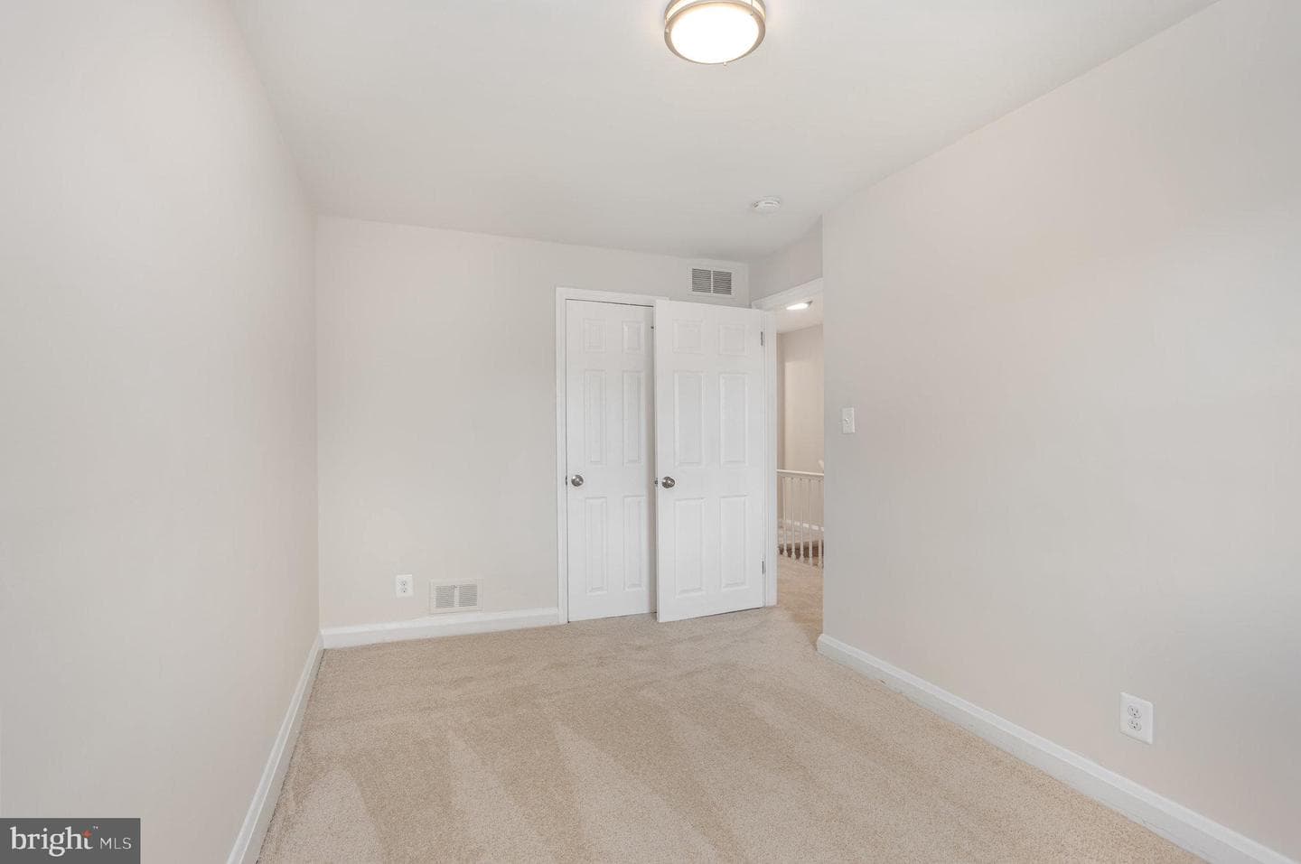 53 S Hawthorne Road photo 13