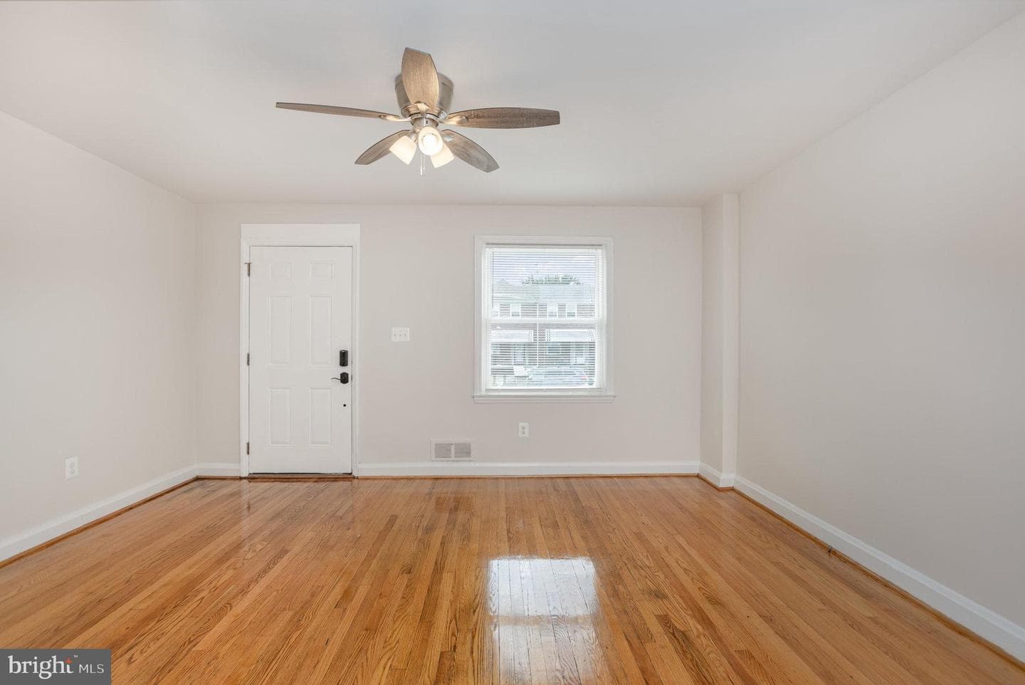 53 S Hawthorne Road photo 4