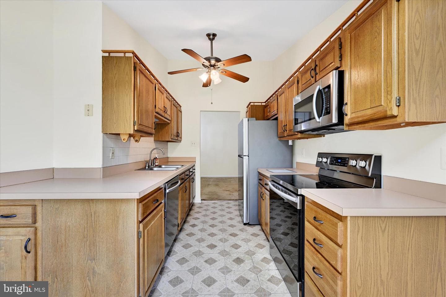 14202 Dove Creek Way #303 photo 15
