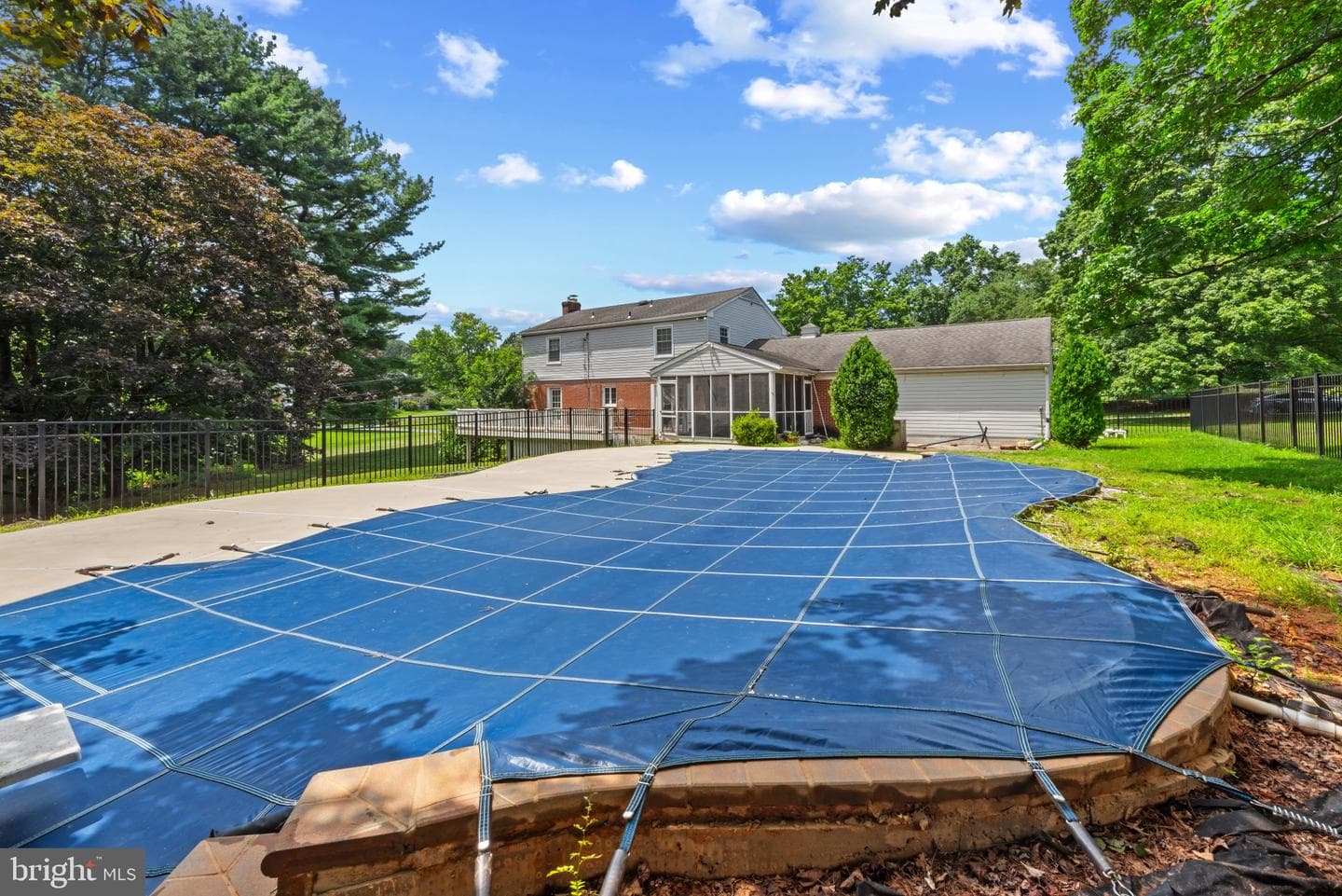 1309 Midmeadow Road photo 37