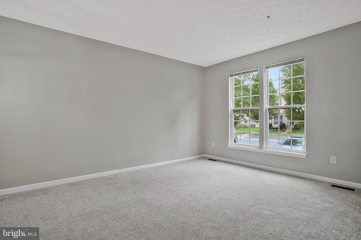 4527 Golden Meadow Drive photo 17
