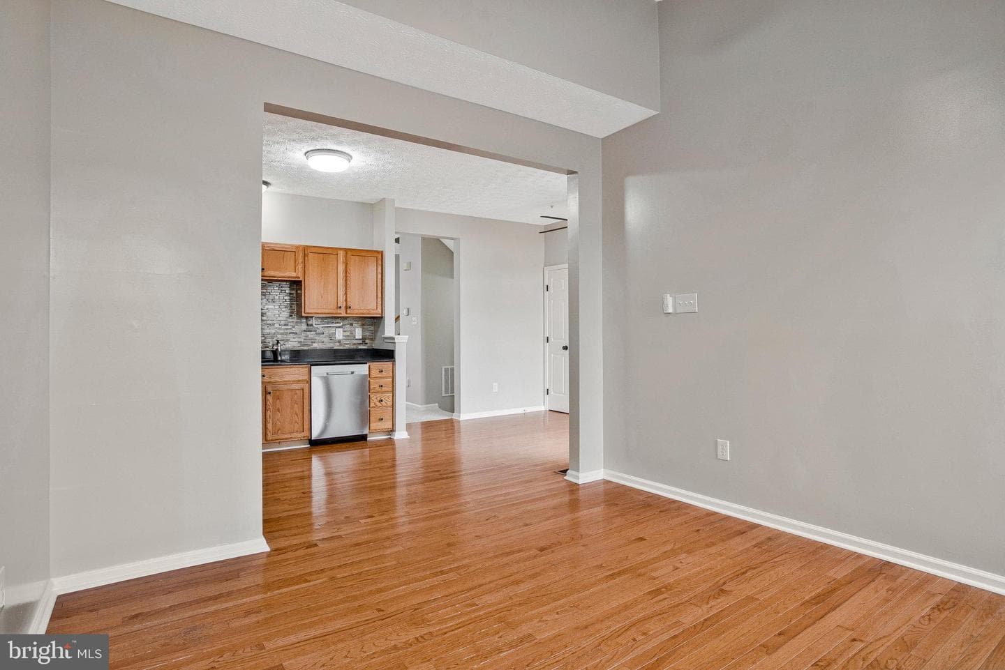 4527 Golden Meadow Drive photo 23