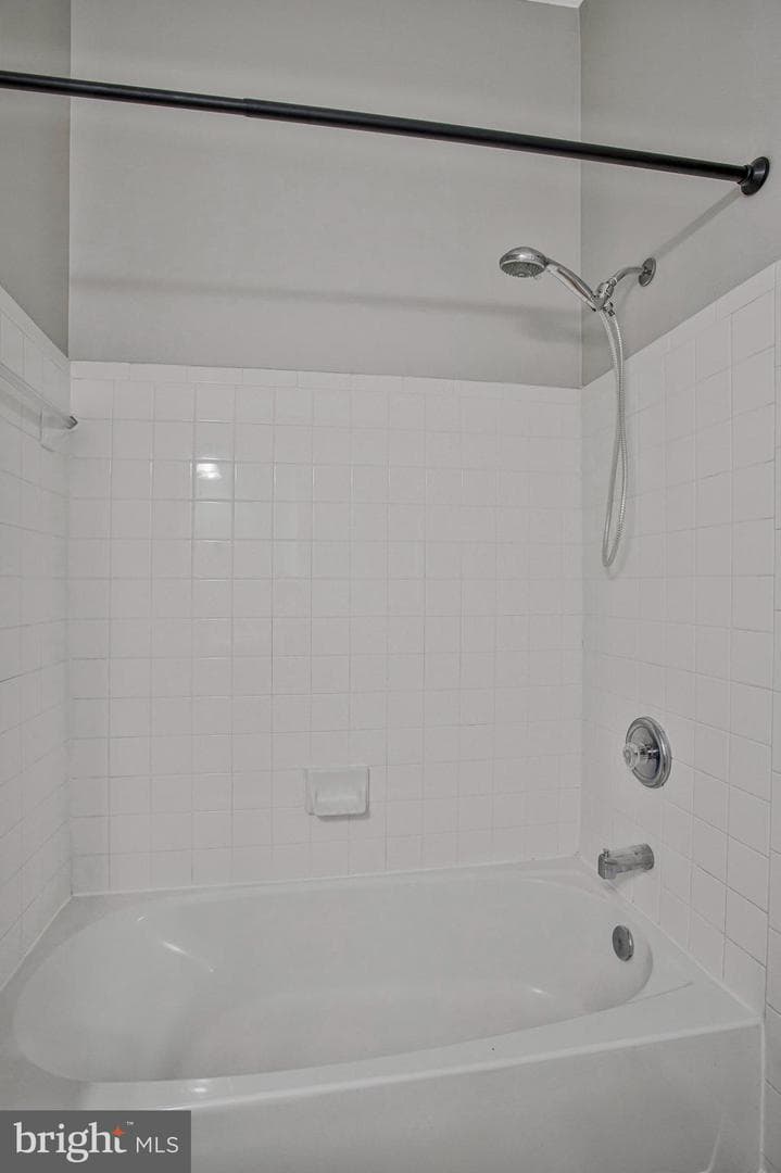 4527 Golden Meadow Drive photo 35
